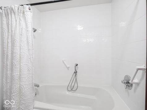 6994 E County Line Road Indianapolis IN 46237