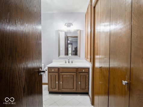 6994 E County Line Road Indianapolis IN 46237