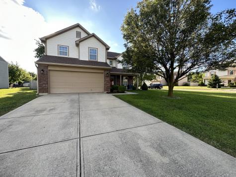 1922 Oakbrooke Drive Avon IN 46123