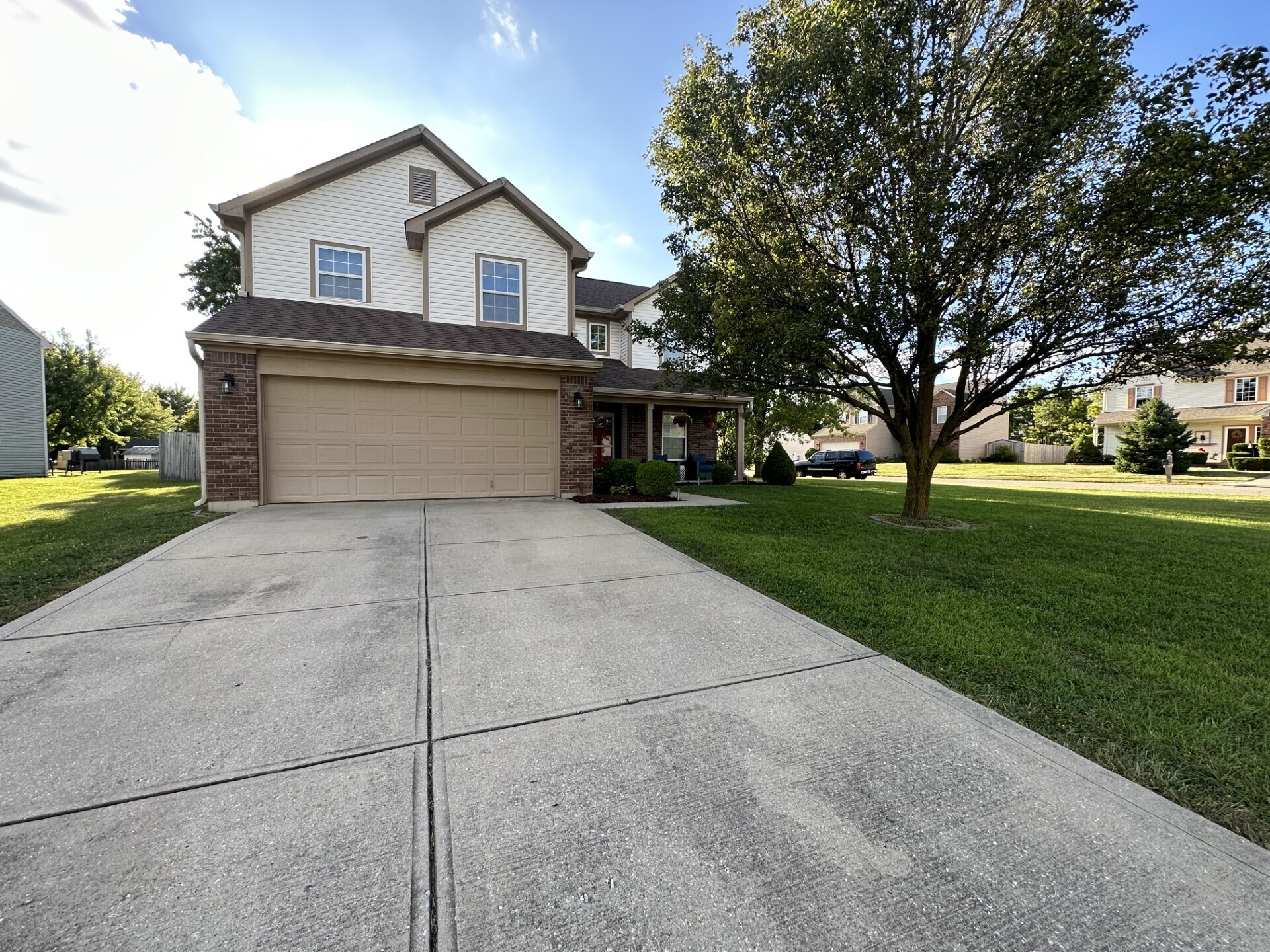 1922 Oakbrooke Drive Avon IN 46123