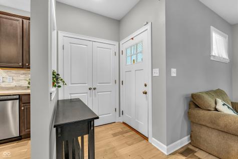 31 E Parkview Avenue Indianapolis IN 46201