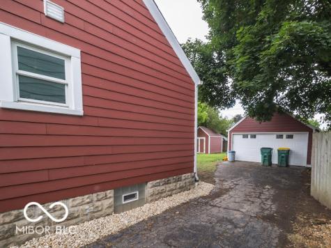 1707 N Lynhurst Drive Speedway IN 46224