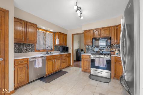 2917 Silver Fox Drive Columbus IN 47203