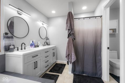 2917 Silver Fox Drive Columbus IN 47203