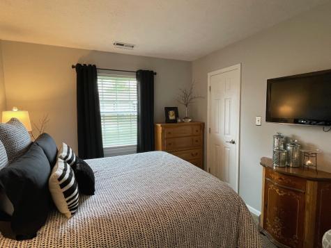 1668 Park Hill Drive Indianapolis IN 46229