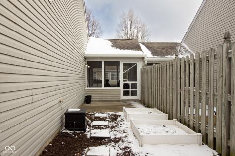 8140 Burnett Boulevard Avon IN 46123