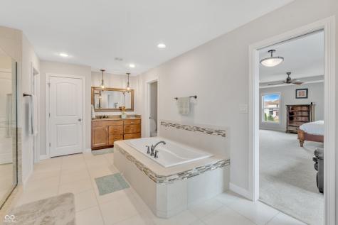 3240 Wildlife Trail Zionsville IN 46077