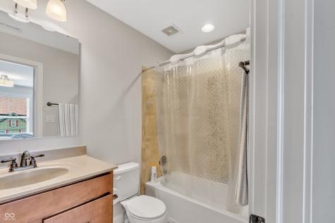 3240 Wildlife Trail Zionsville IN 46077