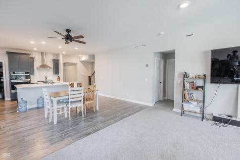 8910 Howlett Lane Indianapolis IN 46259