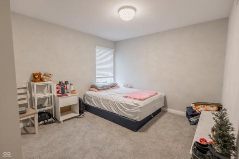 8910 Howlett Lane Indianapolis IN 46259