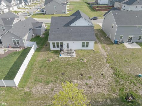 8910 Howlett Lane Indianapolis IN 46259