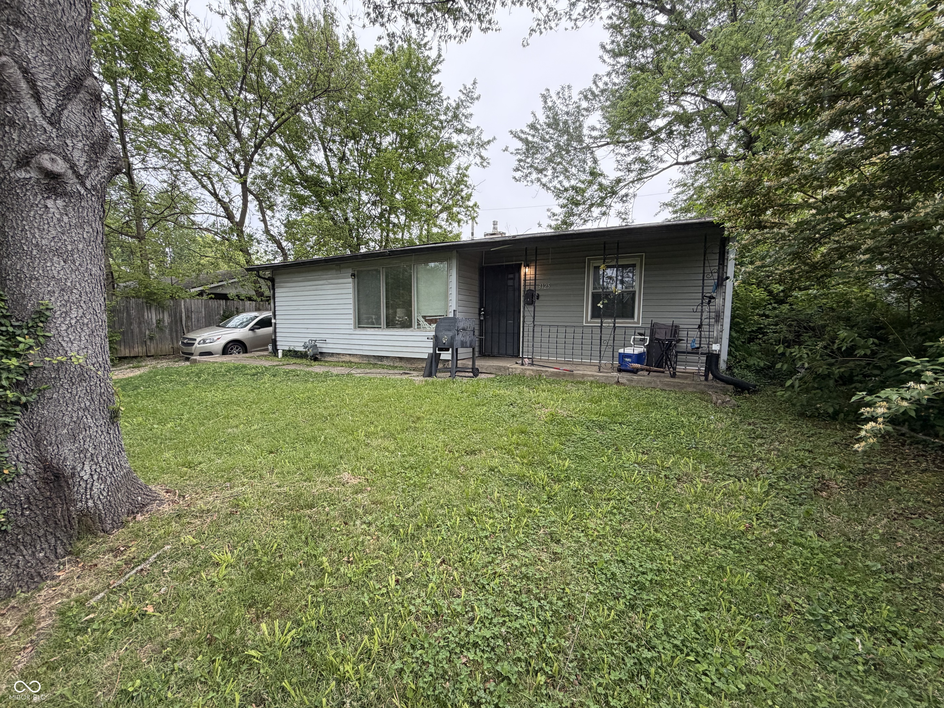 3125 Manor Court Indianapolis IN 46218