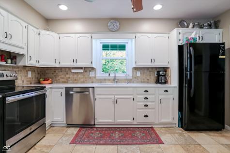 1675 E 81st Street Indianapolis IN 46240