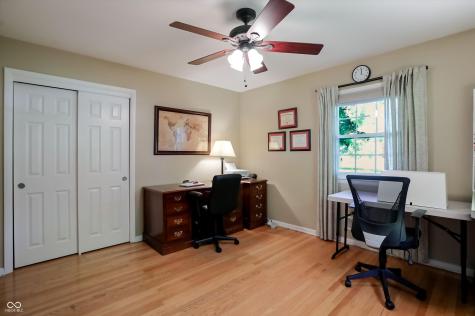 1675 E 81st Street Indianapolis IN 46240