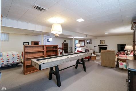 1675 E 81st Street Indianapolis IN 46240