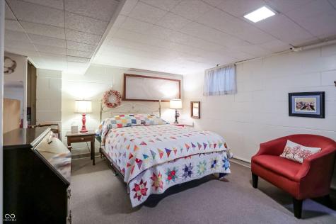 1675 E 81st Street Indianapolis IN 46240