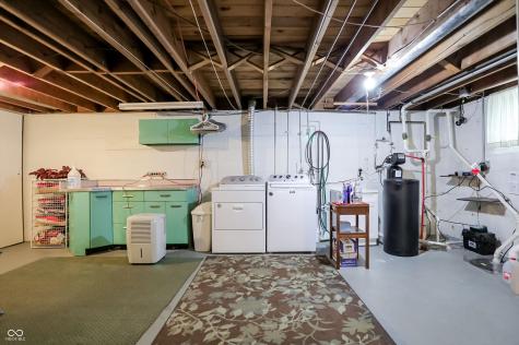 1675 E 81st Street Indianapolis IN 46240