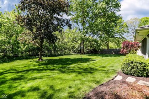 1675 E 81st Street Indianapolis IN 46240