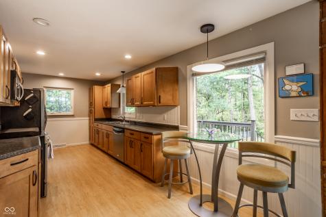 717 E 70th Place Indianapolis IN 46220