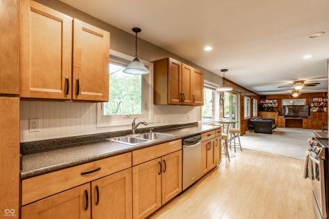 717 E 70th Place Indianapolis IN 46220