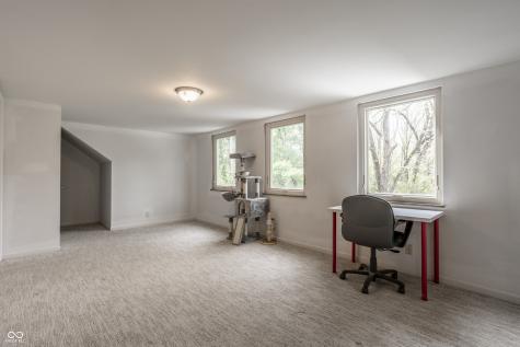 717 E 70th Place Indianapolis IN 46220