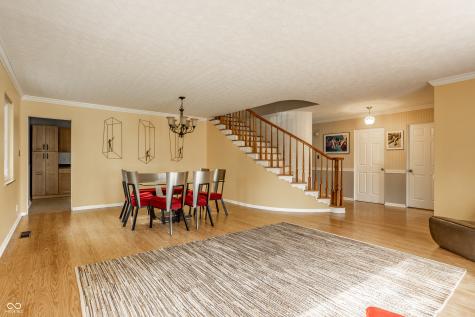 717 E 70th Place Indianapolis IN 46220