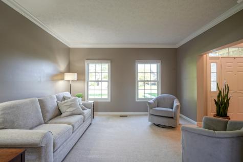 8823 Pin Oak Drive Zionsville IN 46077