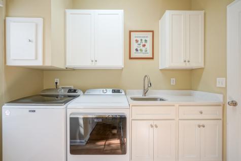 8823 Pin Oak Drive Zionsville IN 46077