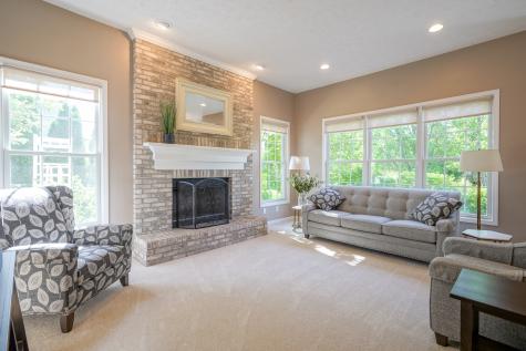 8823 Pin Oak Drive Zionsville IN 46077