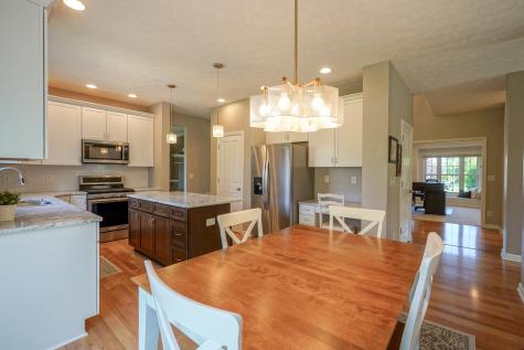 8823 Pin Oak Drive Zionsville IN 46077