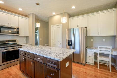 8823 Pin Oak Drive Zionsville IN 46077