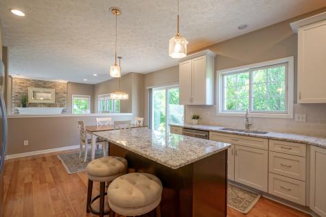 8823 Pin Oak Drive Zionsville IN 46077