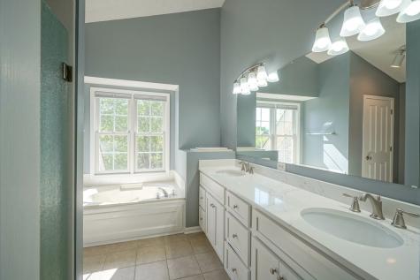 8823 Pin Oak Drive Zionsville IN 46077