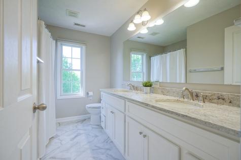 8823 Pin Oak Drive Zionsville IN 46077