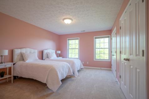 8823 Pin Oak Drive Zionsville IN 46077