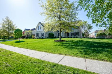 8823 Pin Oak Drive Zionsville IN 46077