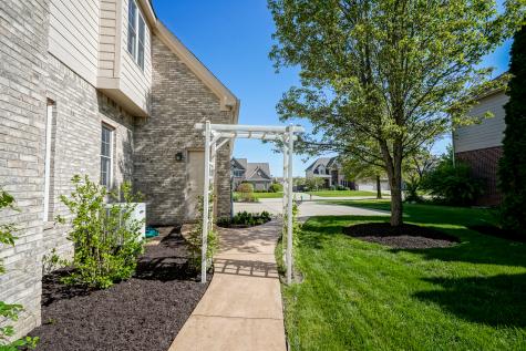 8823 Pin Oak Drive Zionsville IN 46077