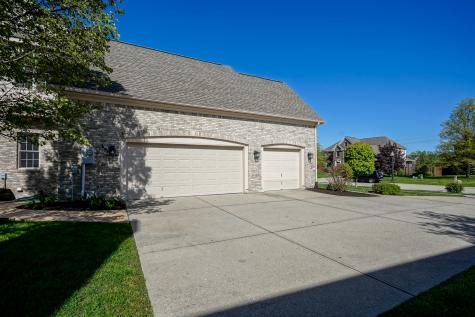 8823 Pin Oak Drive Zionsville IN 46077