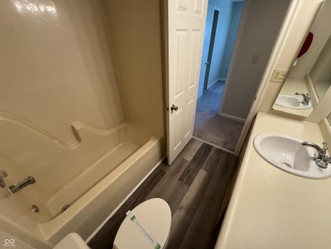 11329 Bremerton Circle Indianapolis IN 46229