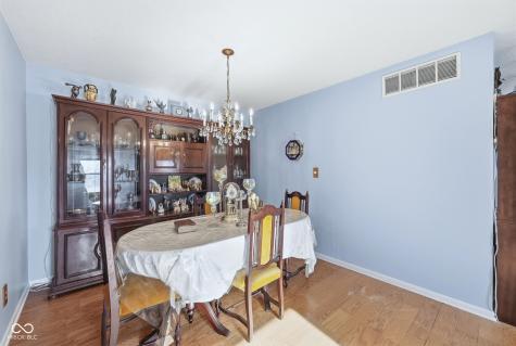 210 Rockberry Drive Carmel IN 46032