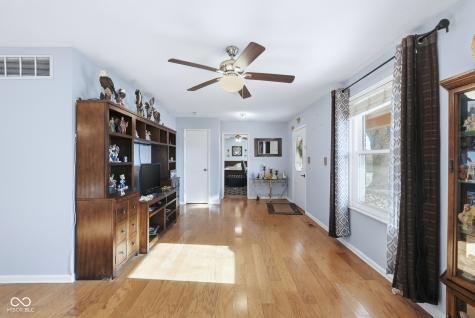 210 Rockberry Drive Carmel IN 46032