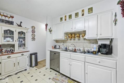 210 Rockberry Drive Carmel IN 46032