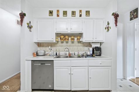 210 Rockberry Drive Carmel IN 46032