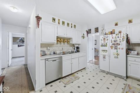 210 Rockberry Drive Carmel IN 46032