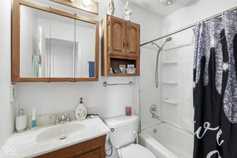 210 Rockberry Drive Carmel IN 46032