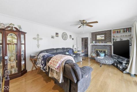 210 Rockberry Drive Carmel IN 46032