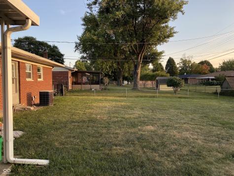 1438 N Roseway Drive N Indianapolis IN 46219