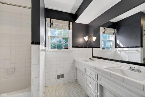 8169 Brent Avenue Indianapolis IN 46240