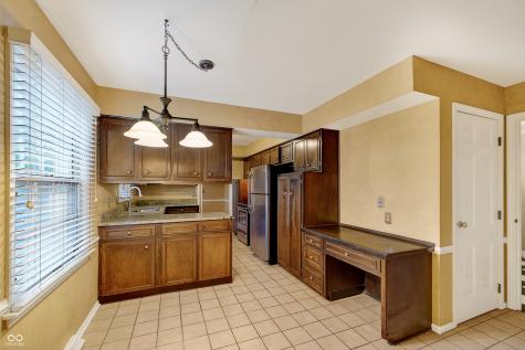 8169 Brent Avenue Indianapolis IN 46240