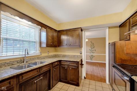 8169 Brent Avenue Indianapolis IN 46240